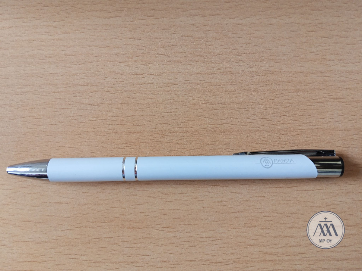 Fehér gravírozott toll Fehér gravírozott toll